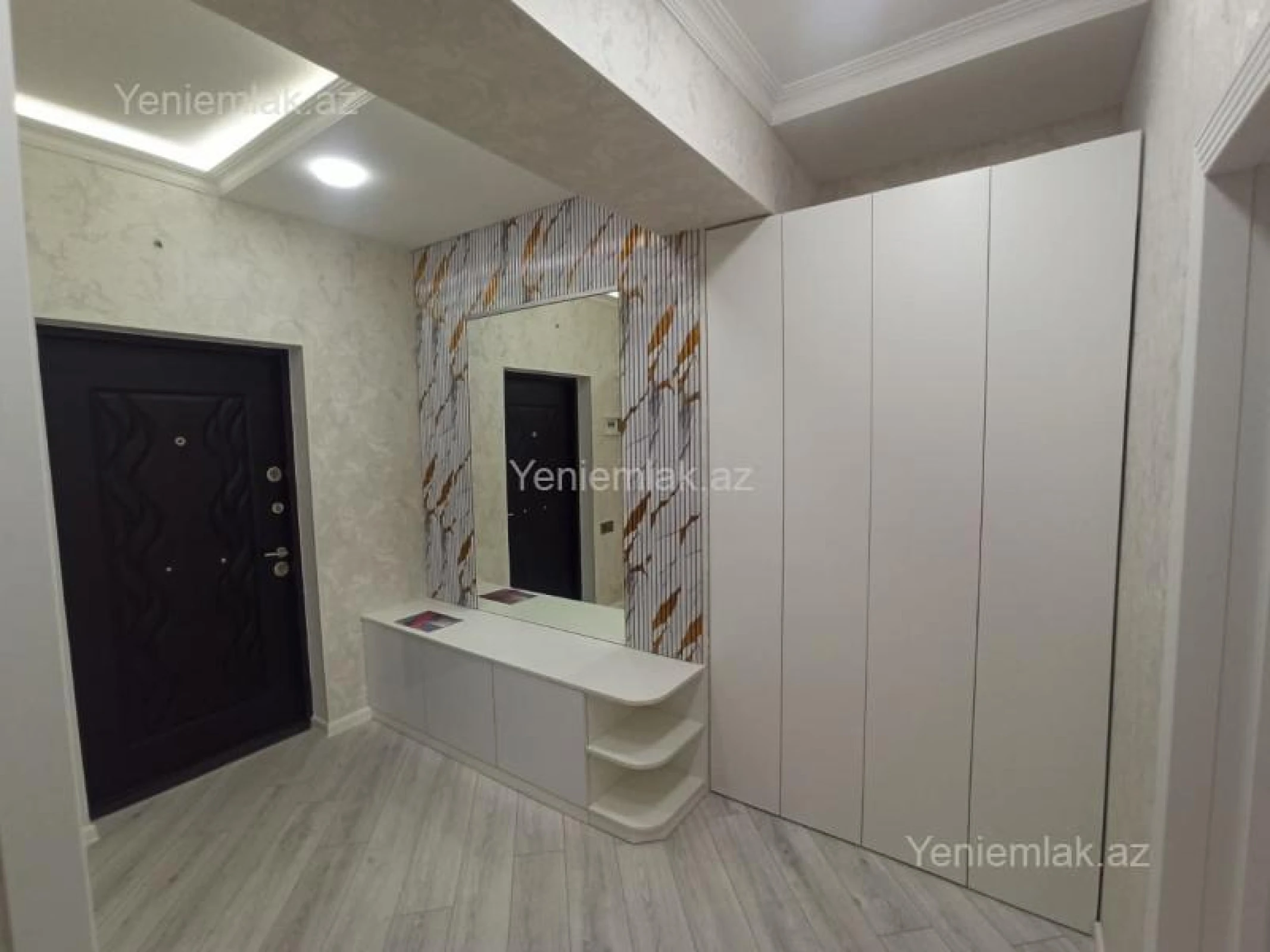 Satılır 3 otaqlı yeni tikili 81 m²