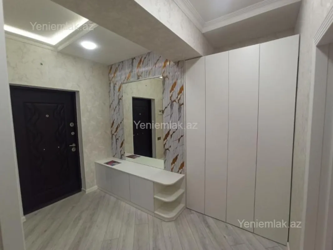 Satılır 3 otaqlı yeni tikili 81 m²