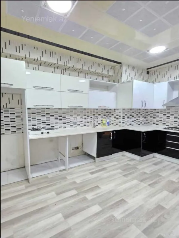 Satılır 4 otaqlı yeni tikili 125 m²