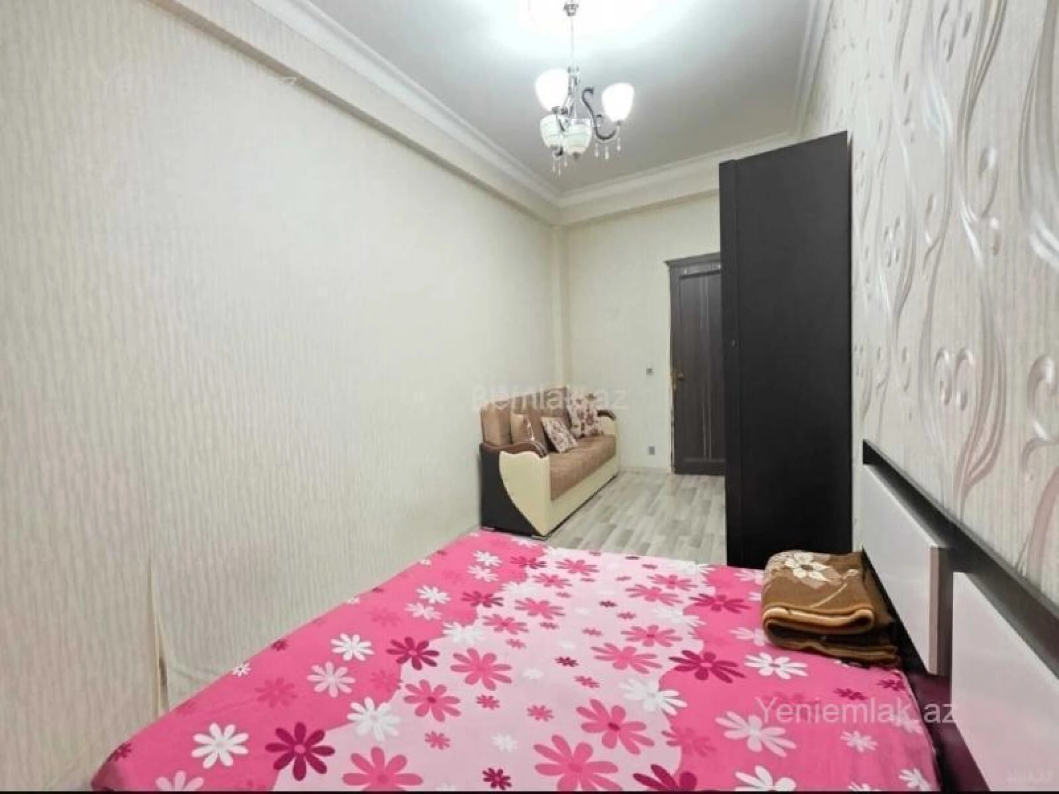 Satılır 4 otaqlı yeni tikili 125 m²