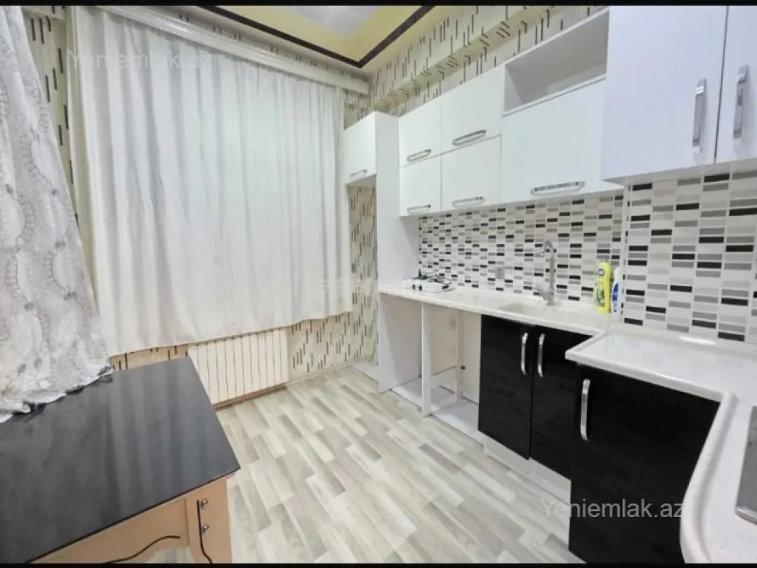 Satılır 4 otaqlı yeni tikili 125 m²