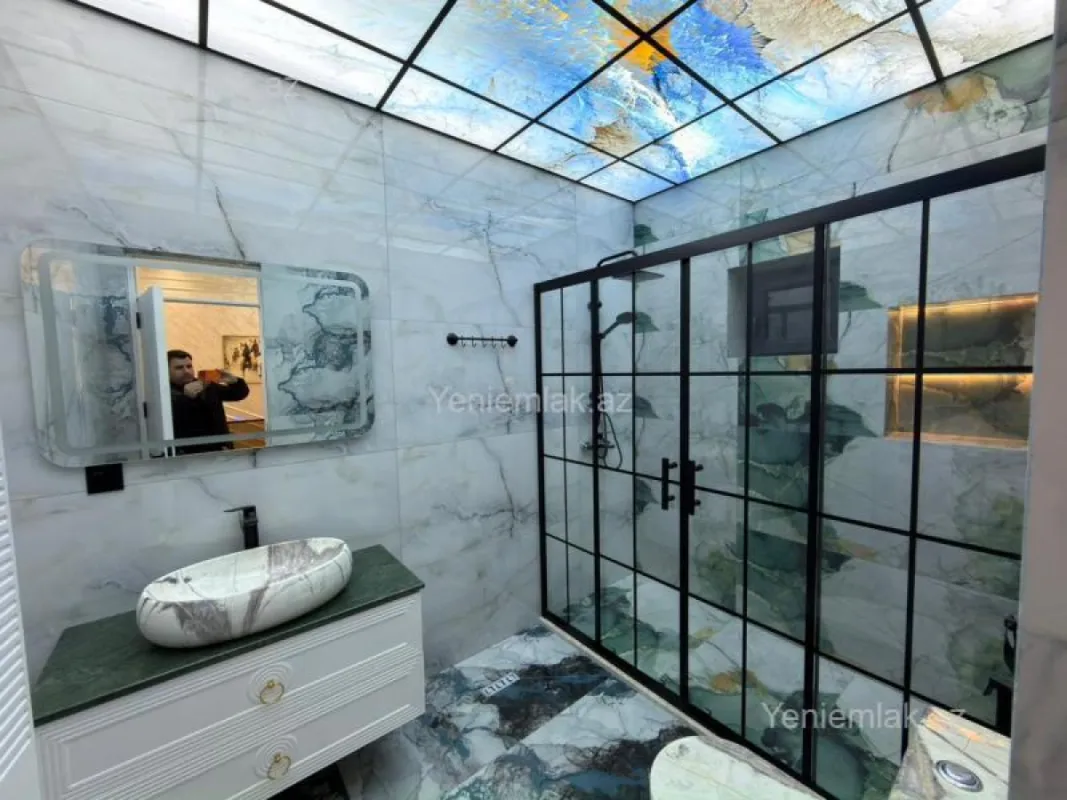 Satılır 5 otaqlı həyət evi 250 m²