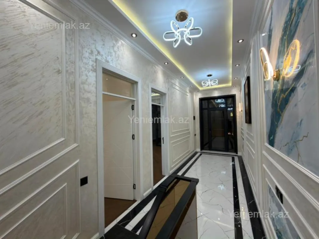Satılır 5 otaqlı həyət evi 250 m²