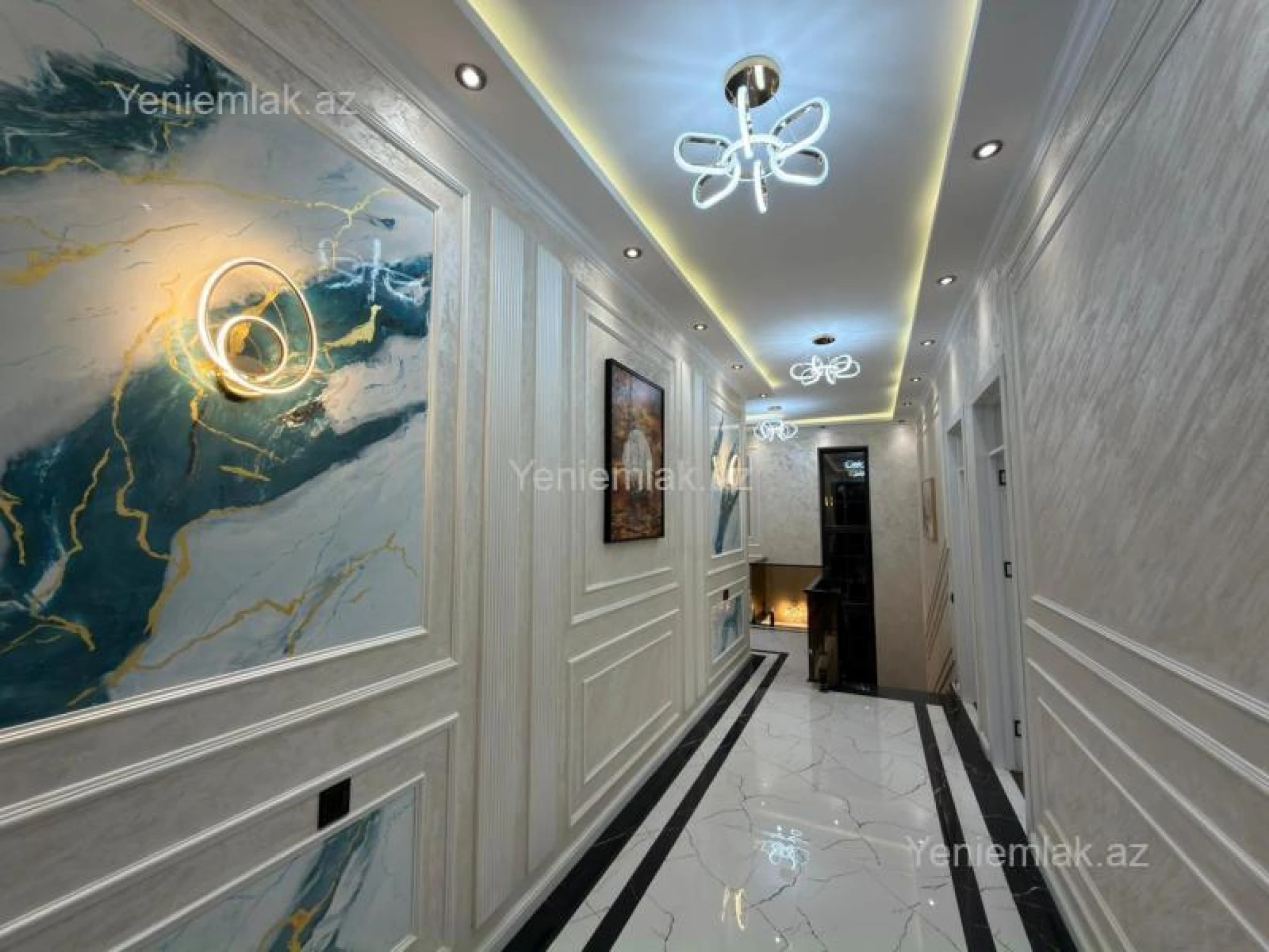 Satılır 5 otaqlı həyət evi 250 m²