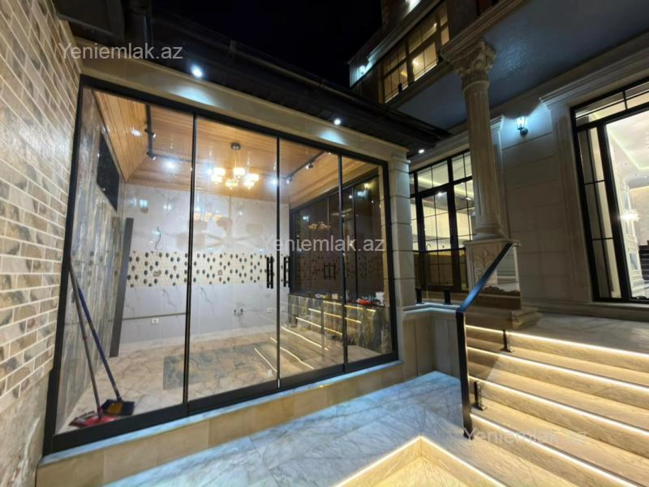 Satılır 5 otaqlı həyət evi 250 m²