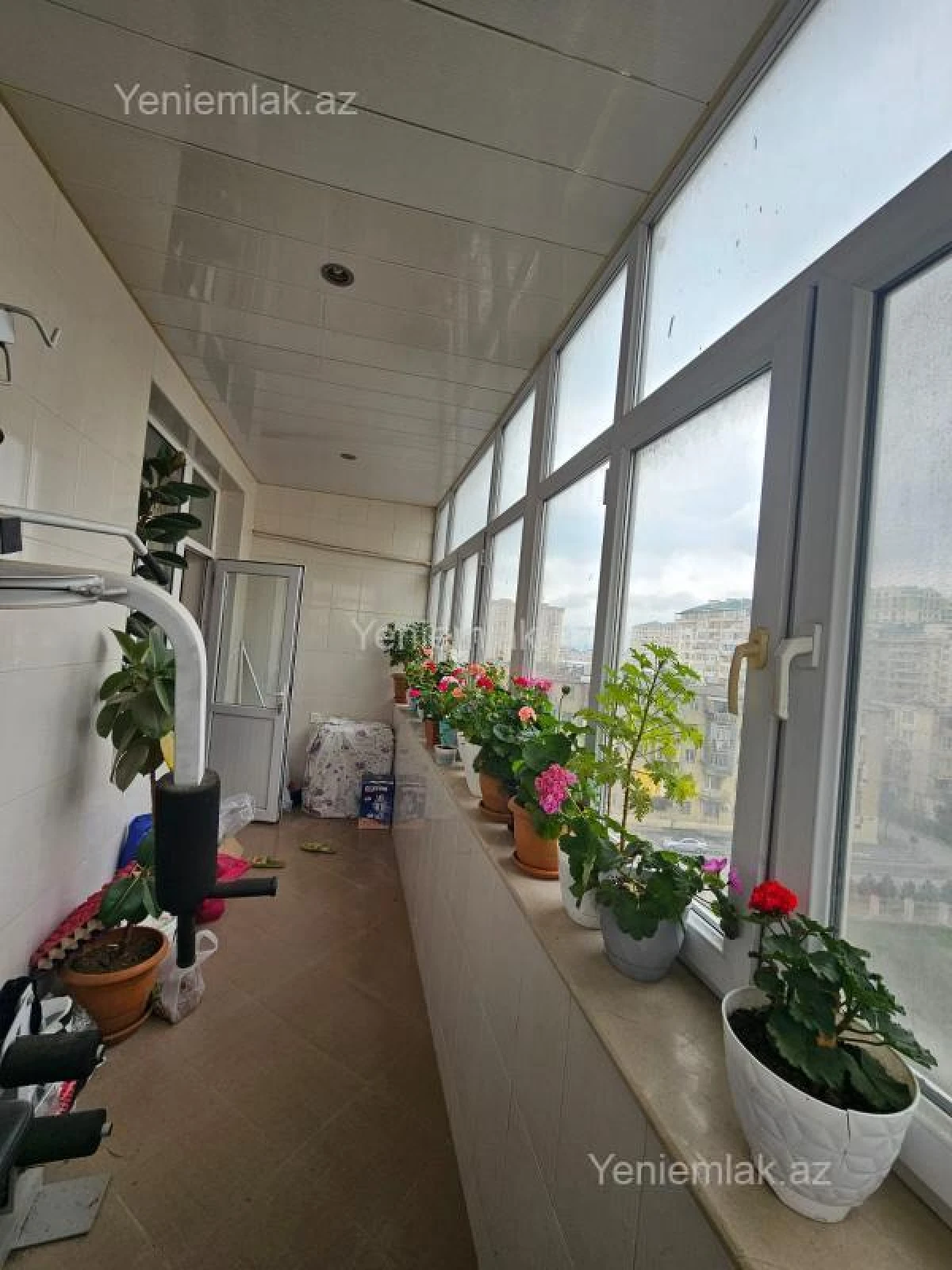 Satılır 3 otaqlı yeni tikili 140 m²