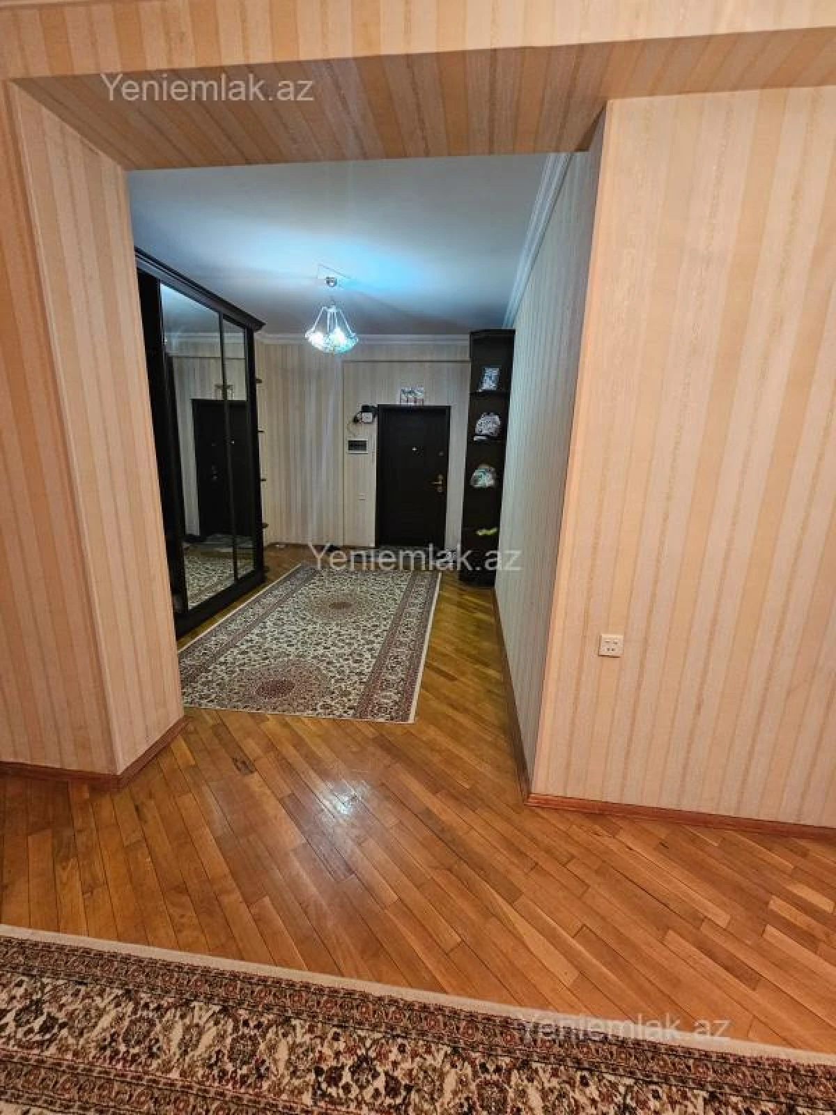 Satılır 3 otaqlı yeni tikili 140 m²