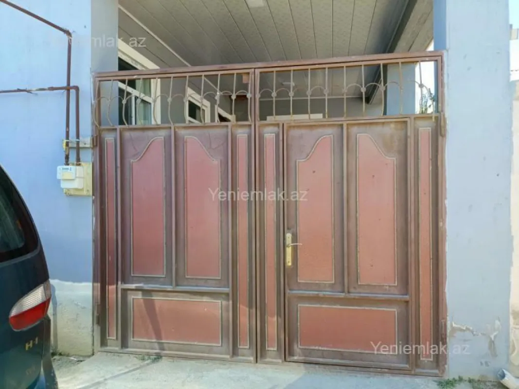 Satılır 4 otaqlı həyət evi 130 m²