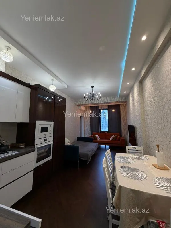 Satılır 2 otaqlı yeni tikili 70 m²