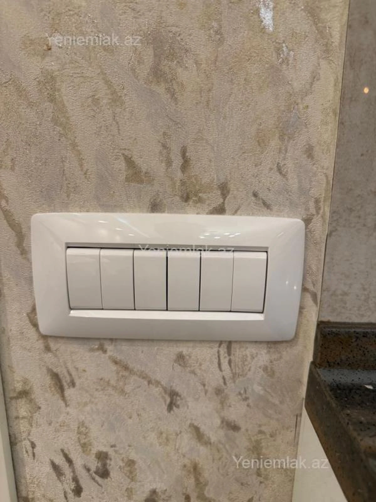 Satılır 2 otaqlı yeni tikili 70 m²