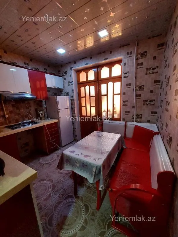 Satılır 3 otaqlı köhnə tikili 75 m²