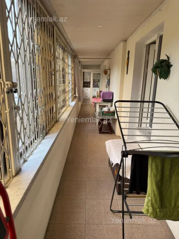 Satılır 5 otaqlı köhnə tikili 170 m²
