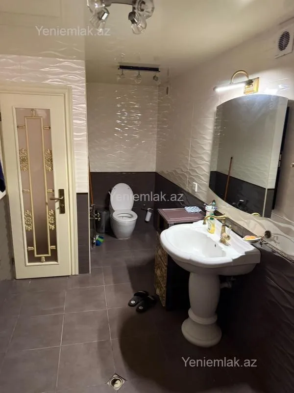 Satılır 5 otaqlı köhnə tikili 170 m²