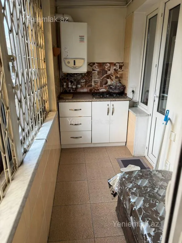 Satılır 5 otaqlı köhnə tikili 170 m²