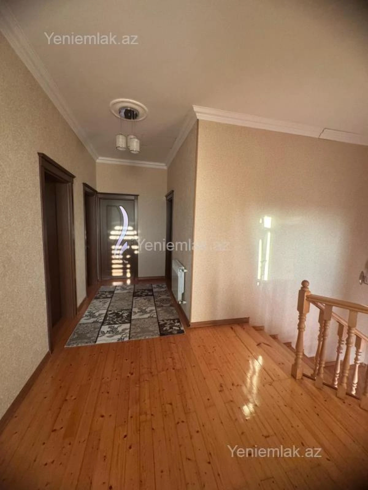 Satılır 5 otaqlı həyət evi 182 m²