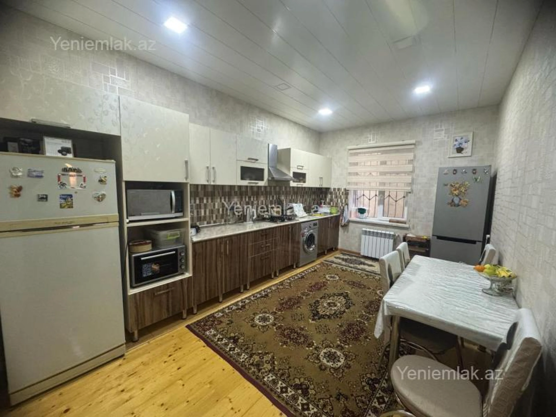 Satılır 5 otaqlı həyət evi 182 m²