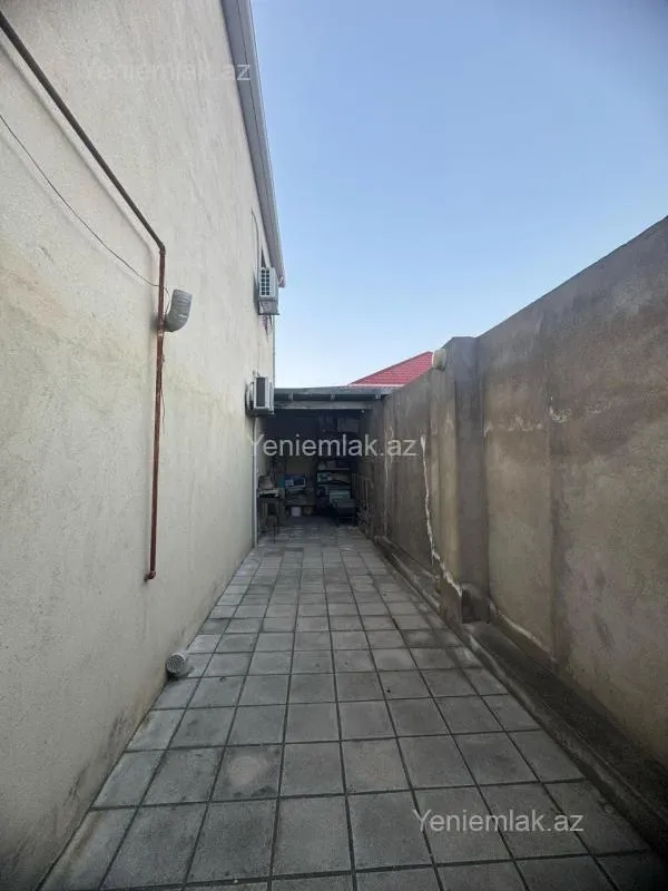 Satılır 5 otaqlı həyət evi 182 m²