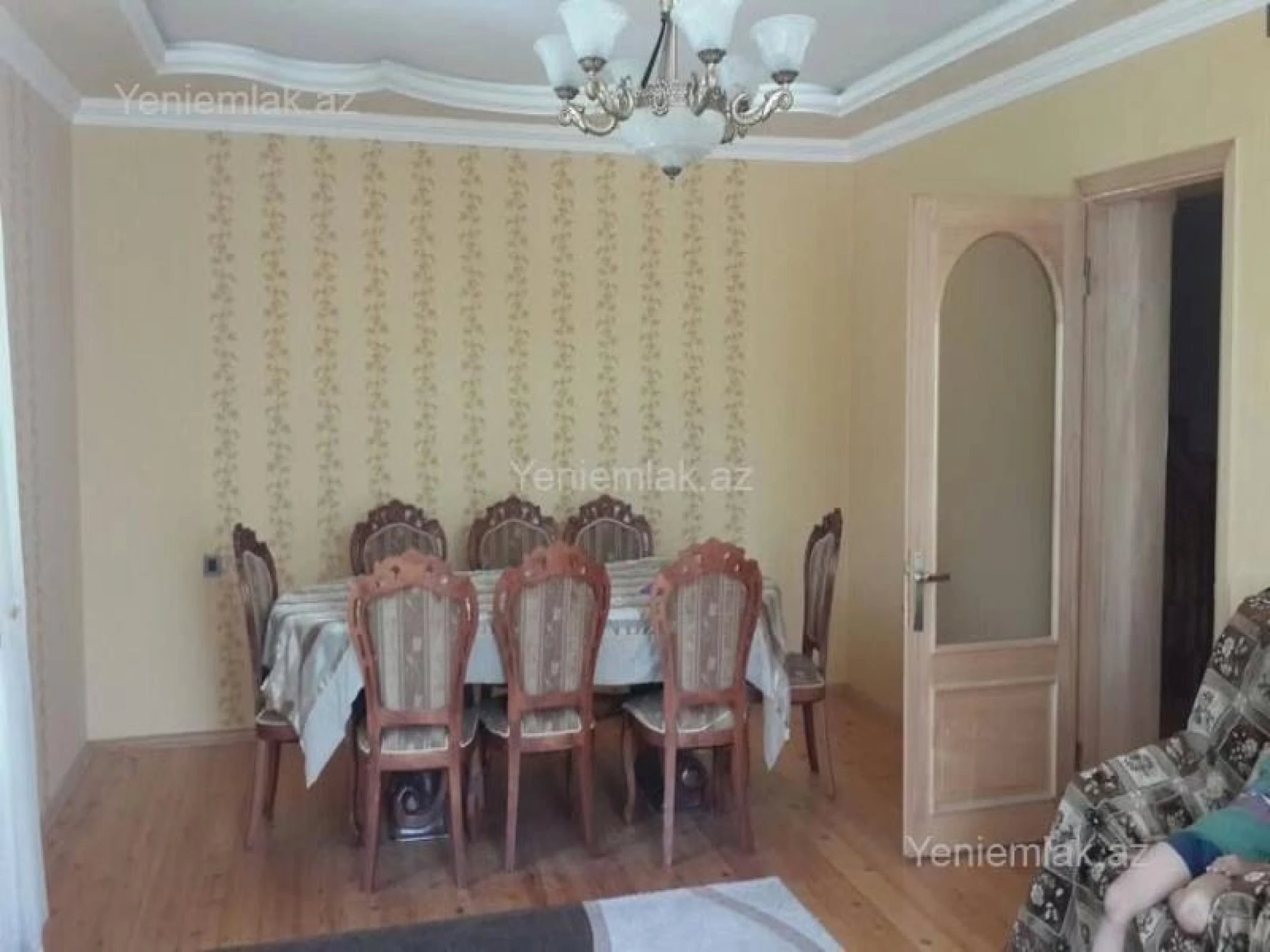 Satılır 5 otaqlı həyət evi 250 m²