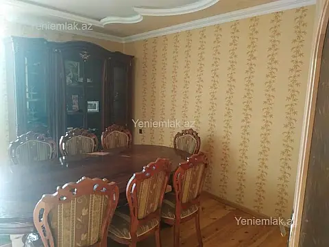 Satılır 5 otaqlı həyət evi 250 m²