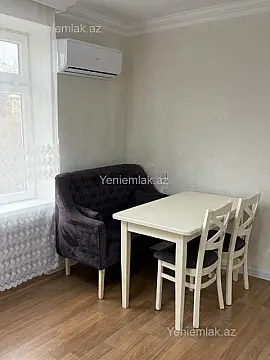Satılır 2 otaqlı köhnə tikili 45 m²