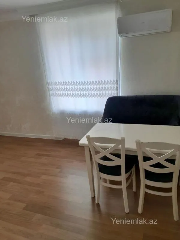 Satılır 2 otaqlı köhnə tikili 45 m²