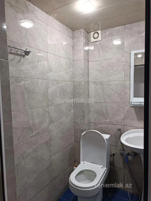Satılır 2 otaqlı köhnə tikili 45 m²