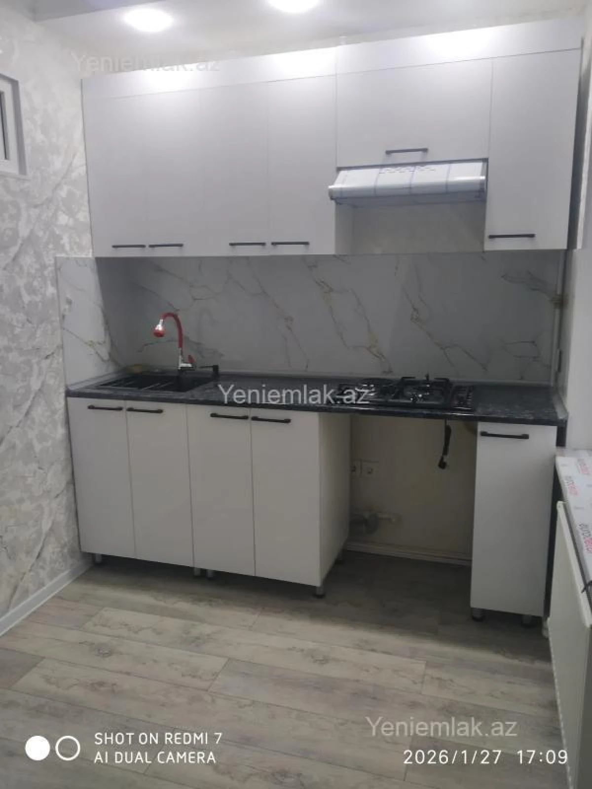 Satılır 1 otaqlı köhnə tikili 32 m²