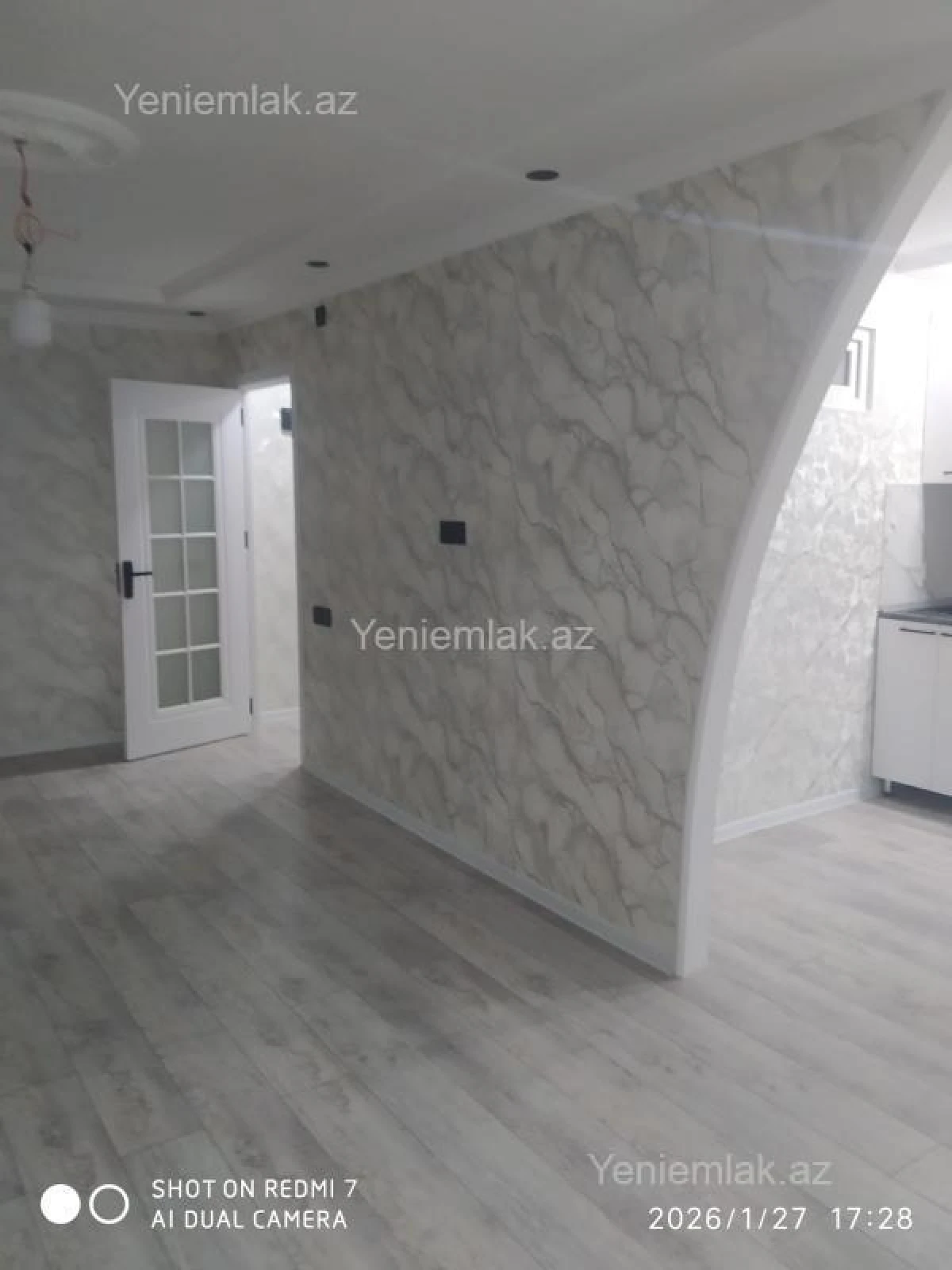 Satılır 1 otaqlı köhnə tikili 32 m²