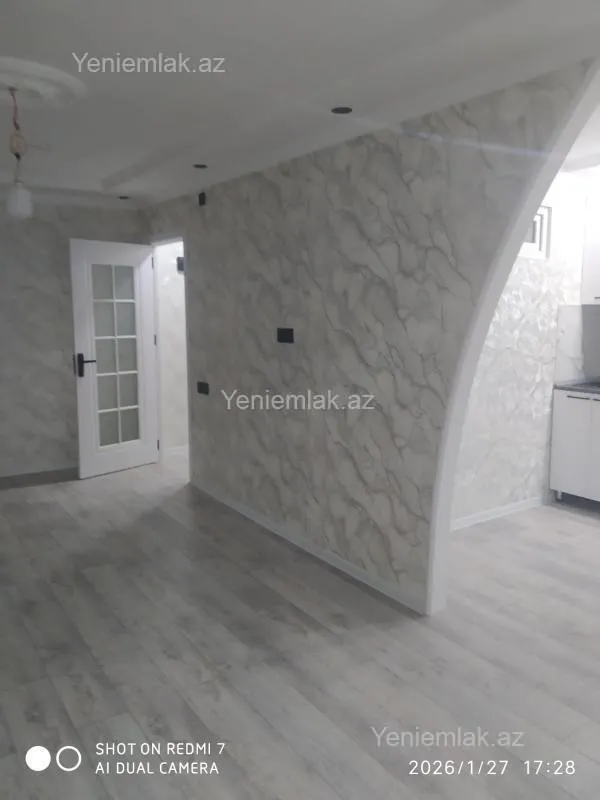 Satılır 1 otaqlı köhnə tikili 32 m²