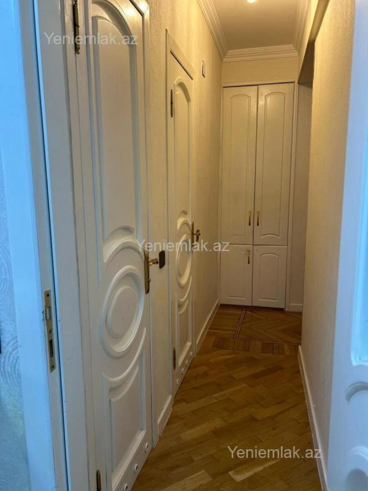 Satılır 2 otaqlı köhnə tikili 70 m²