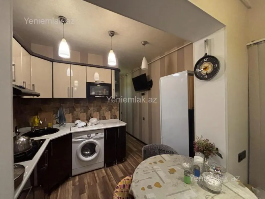 Satılır 2 otaqlı köhnə tikili 55 m²