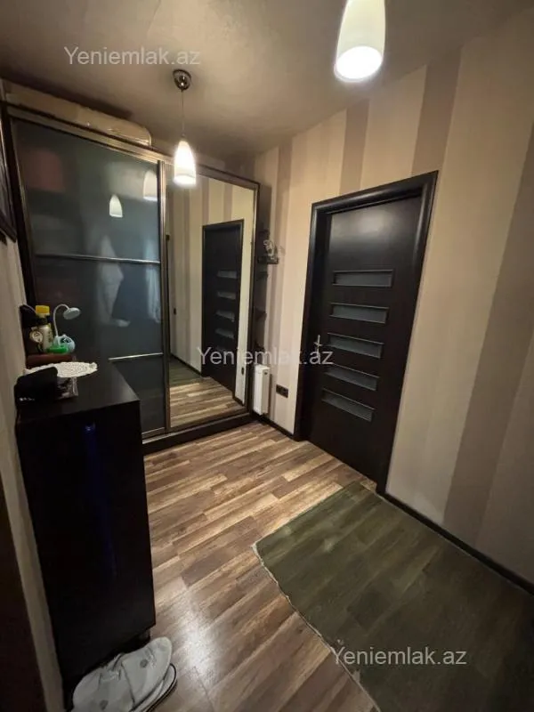 Satılır 2 otaqlı köhnə tikili 55 m²