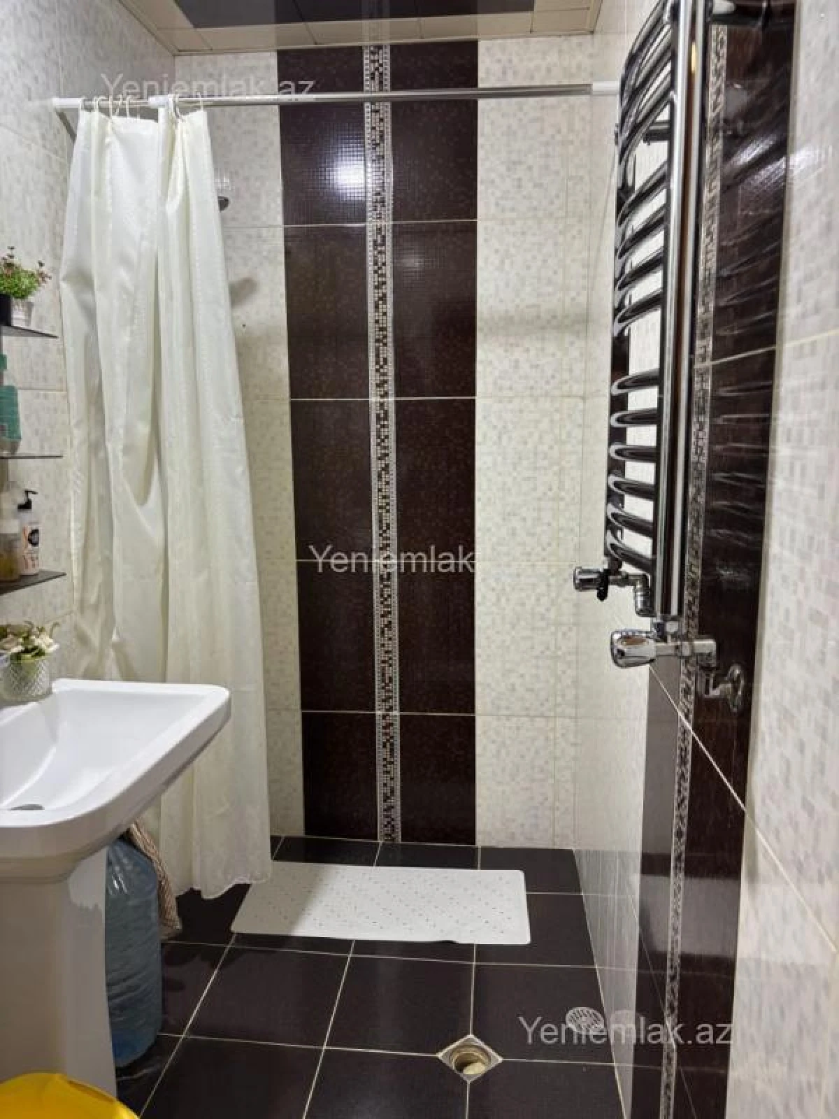 Satılır 2 otaqlı köhnə tikili 55 m²
