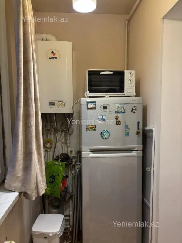 Satılır 2 otaqlı köhnə tikili 55 m²