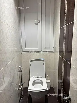Satılır 2 otaqlı köhnə tikili 55 m²