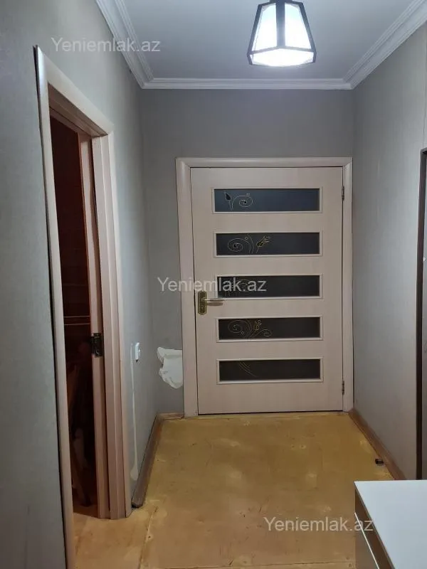 Satılır 3 otaqlı köhnə tikili 74 m²