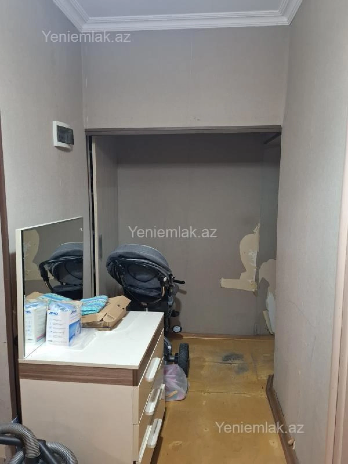 Satılır 3 otaqlı köhnə tikili 74 m²