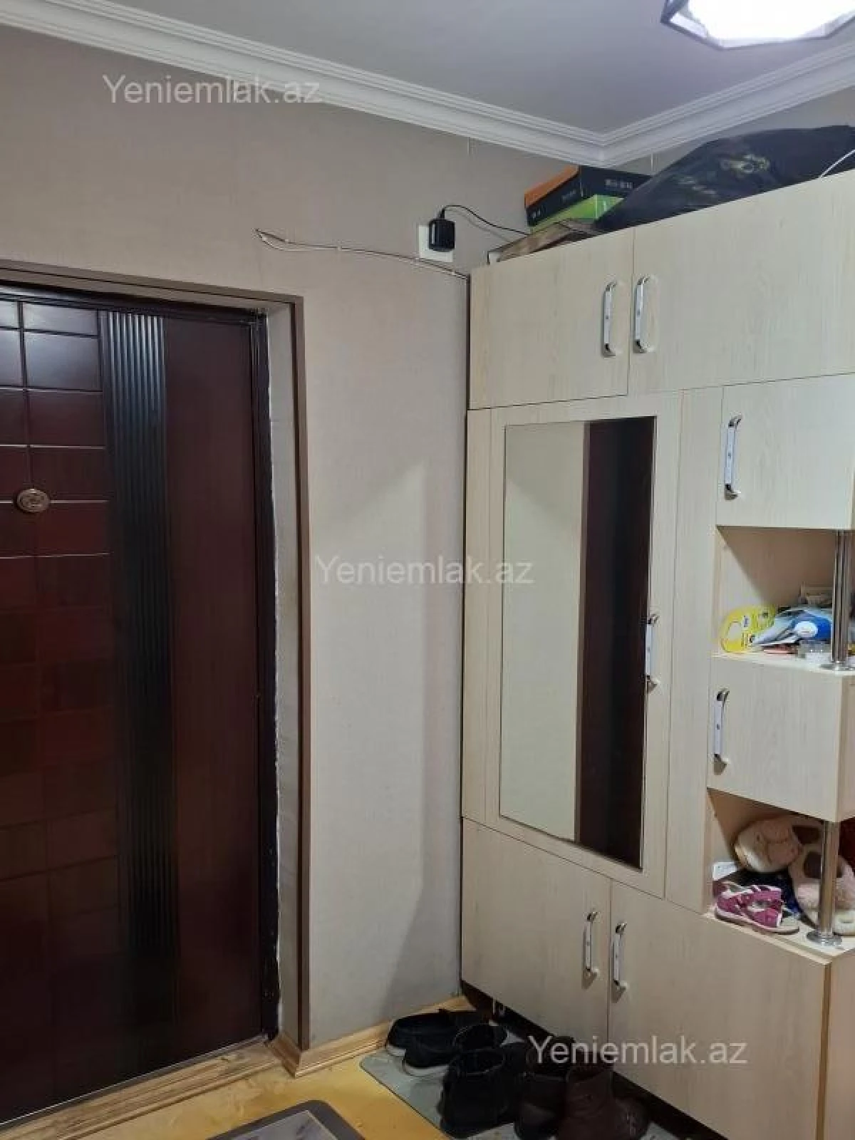 Satılır 3 otaqlı köhnə tikili 74 m²