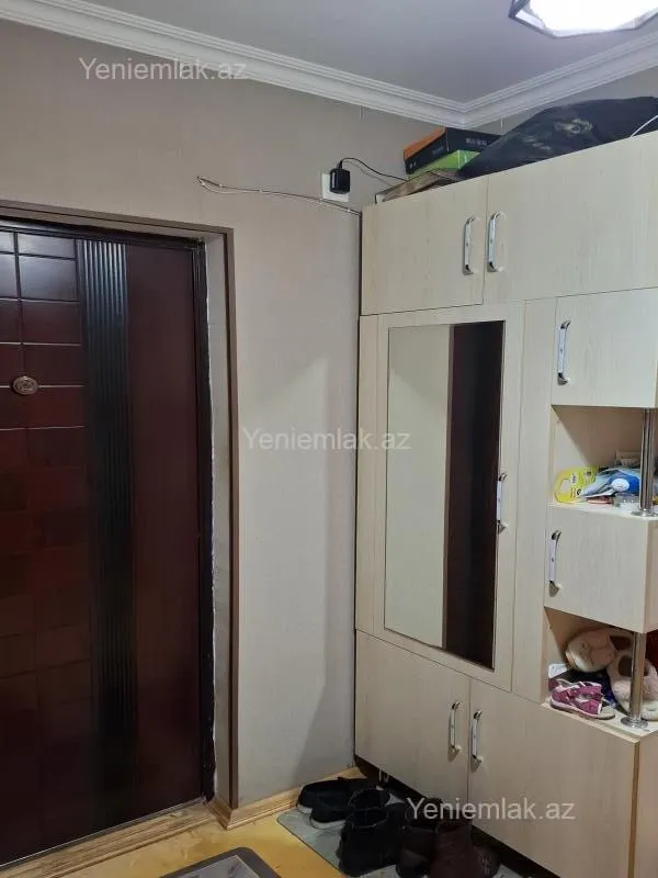 Satılır 3 otaqlı köhnə tikili 74 m²