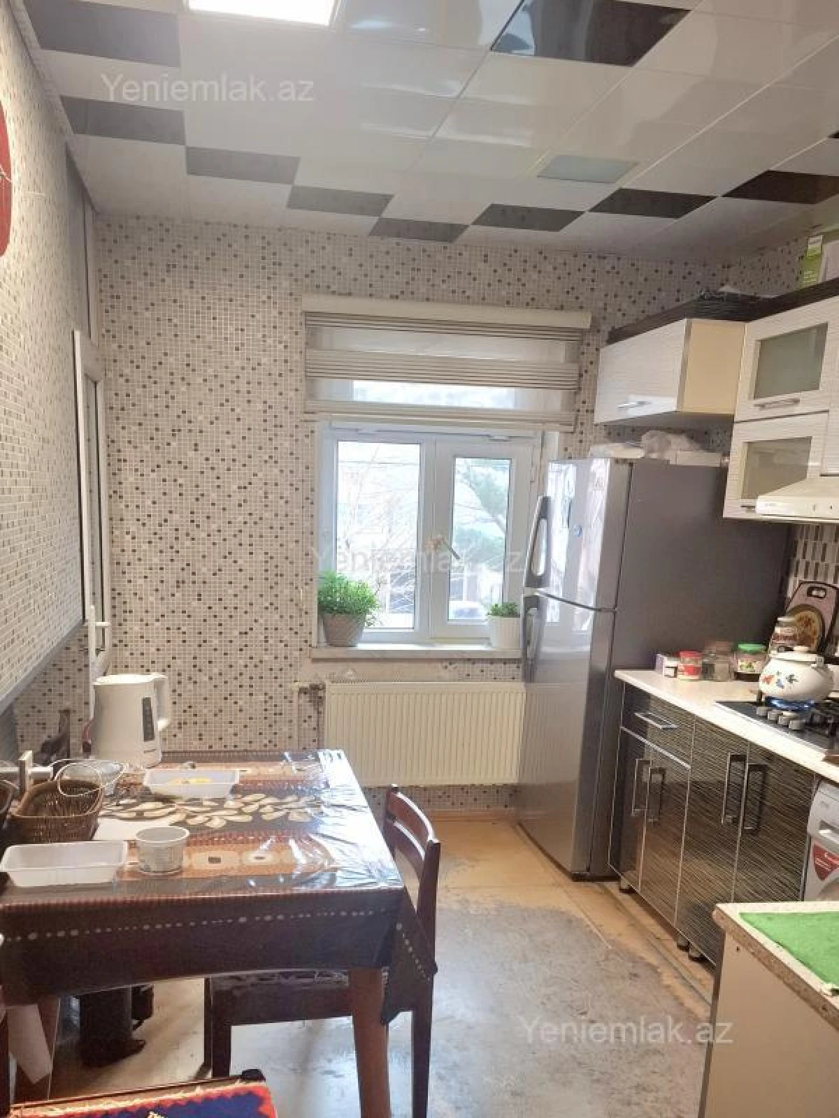 Satılır 3 otaqlı köhnə tikili 74 m²