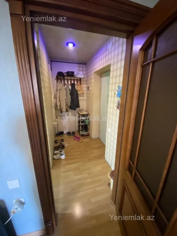 Satılır 2 otaqlı köhnə tikili 55 m²