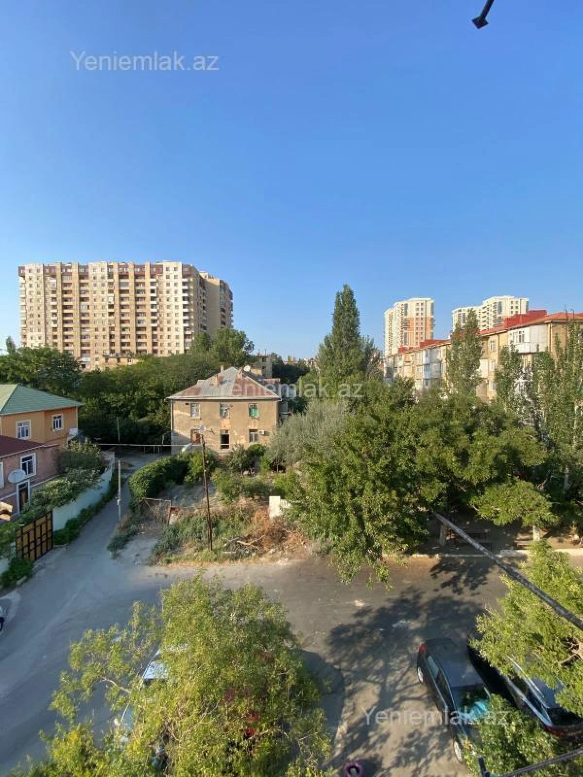 Satılır 2 otaqlı köhnə tikili 55 m²