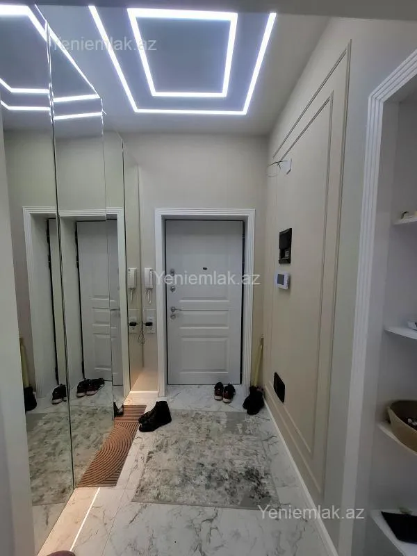 Satılır 3 otaqlı yeni tikili 140 m²