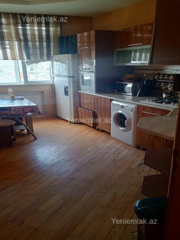 Satılır 3 otaqlı yeni tikili 110 m²