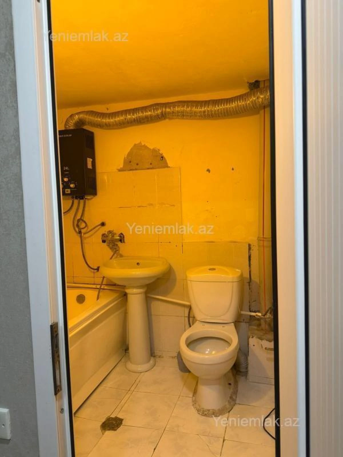 Satılır 1 otaqlı köhnə tikili 38 m²