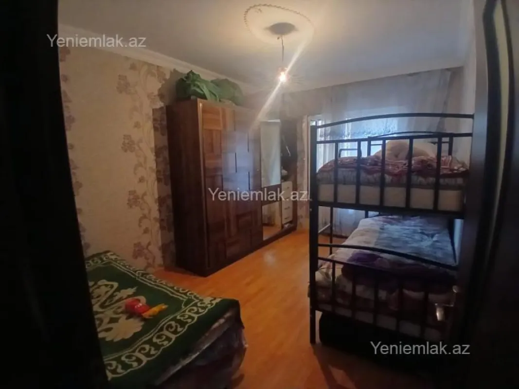 Satılır 3 otaqlı köhnə tikili 70 m²