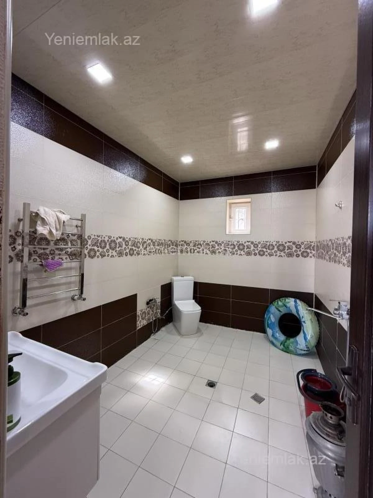 Satılır 4 otaqlı həyət evi 190 m²
