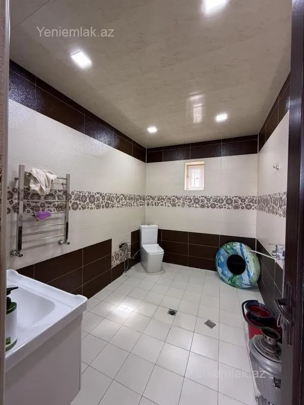 Satılır 4 otaqlı həyət evi 190 m²