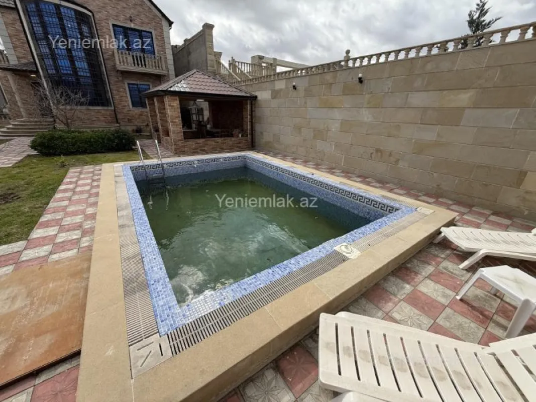 Satılır 4 otaqlı həyət evi 190 m²