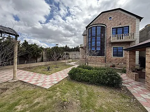 Satılır 4 otaqlı həyət evi 190 m²